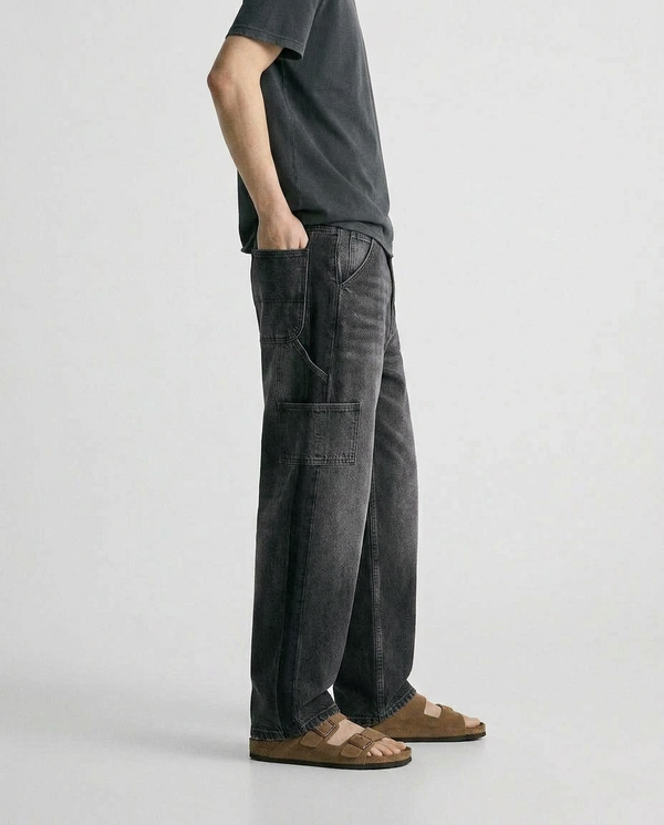 RELAXED FIT CARPENTER POCKET JEANS