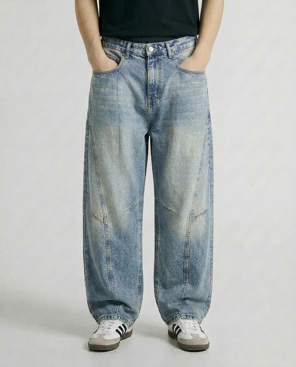 Curved Panel Balloon-Fit Jeans