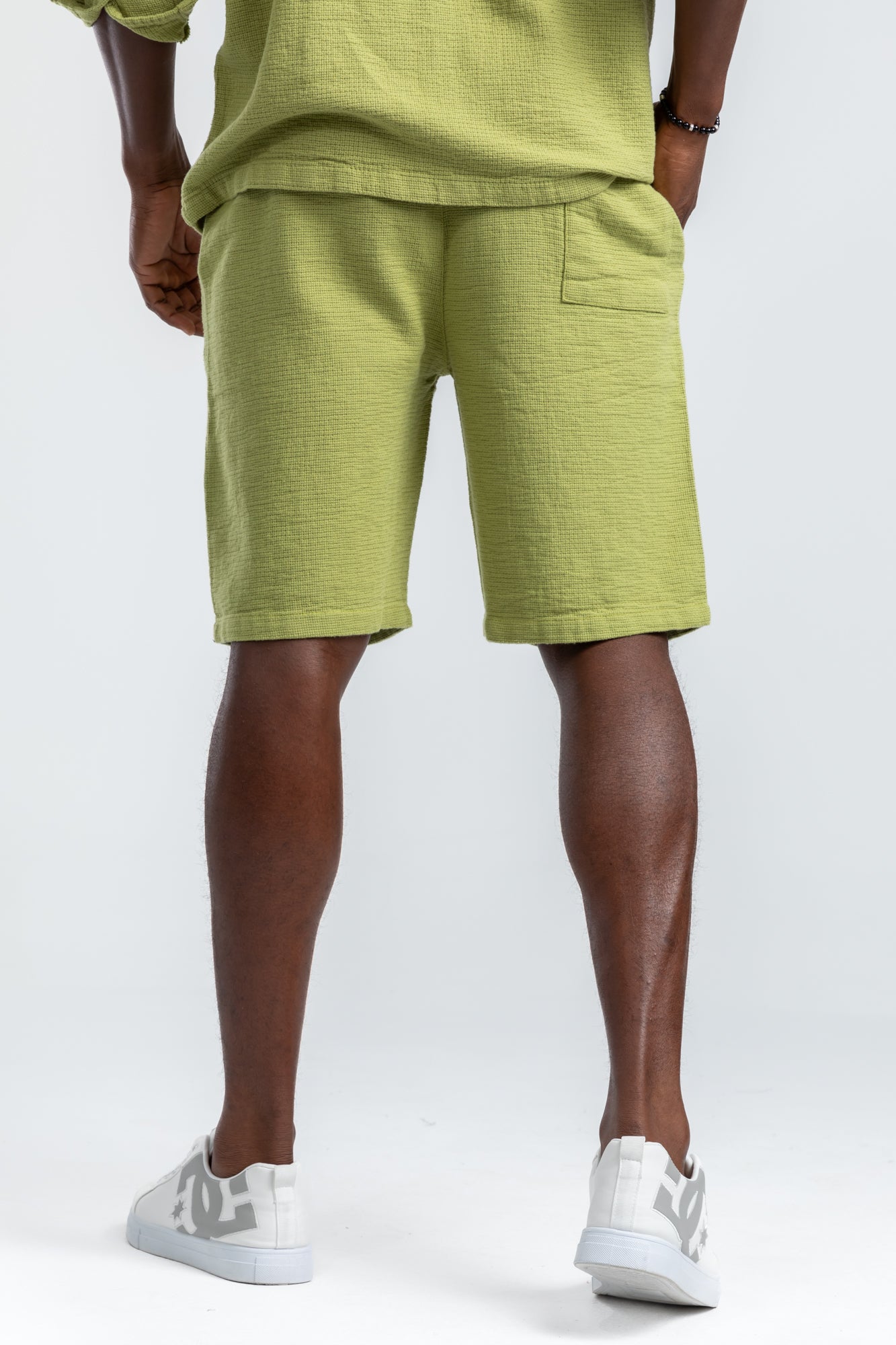 short - 4086